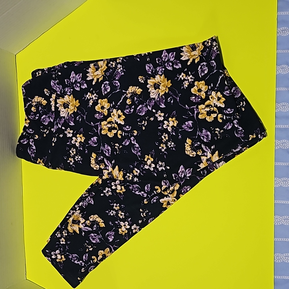 Tall & Curvy LuLaRoe Leggings - Excellent Condition